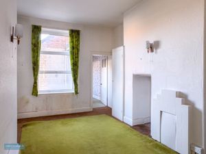 Dining Room- click for photo gallery